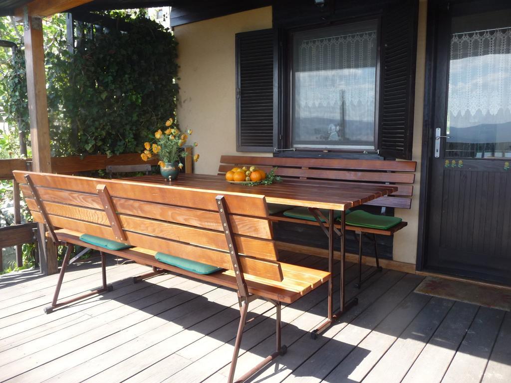 لوكفا روجوزنيكا Charismatic Garden Cottage With Sea View المظهر الخارجي الصورة