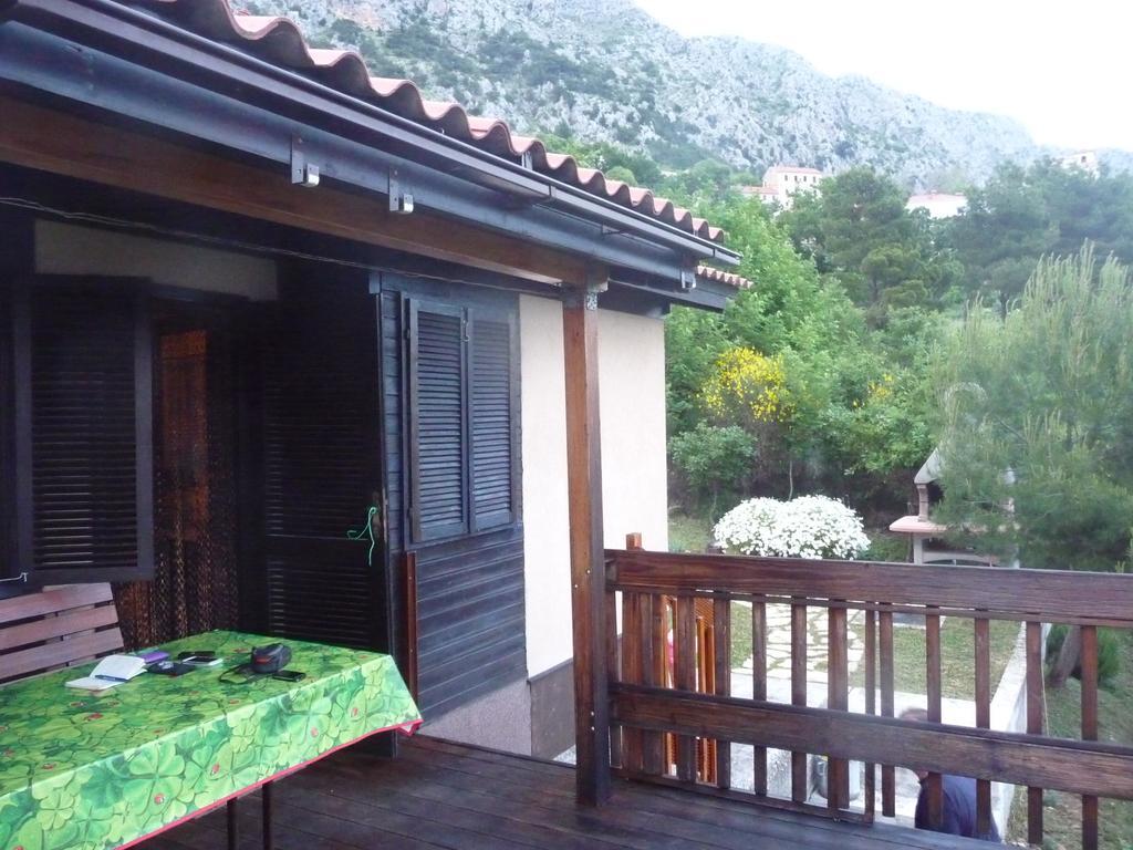 لوكفا روجوزنيكا Charismatic Garden Cottage With Sea View المظهر الخارجي الصورة