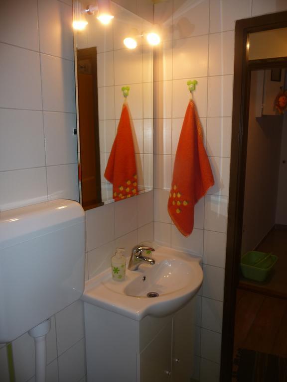 لوكفا روجوزنيكا Charismatic Garden Cottage With Sea View المظهر الخارجي الصورة